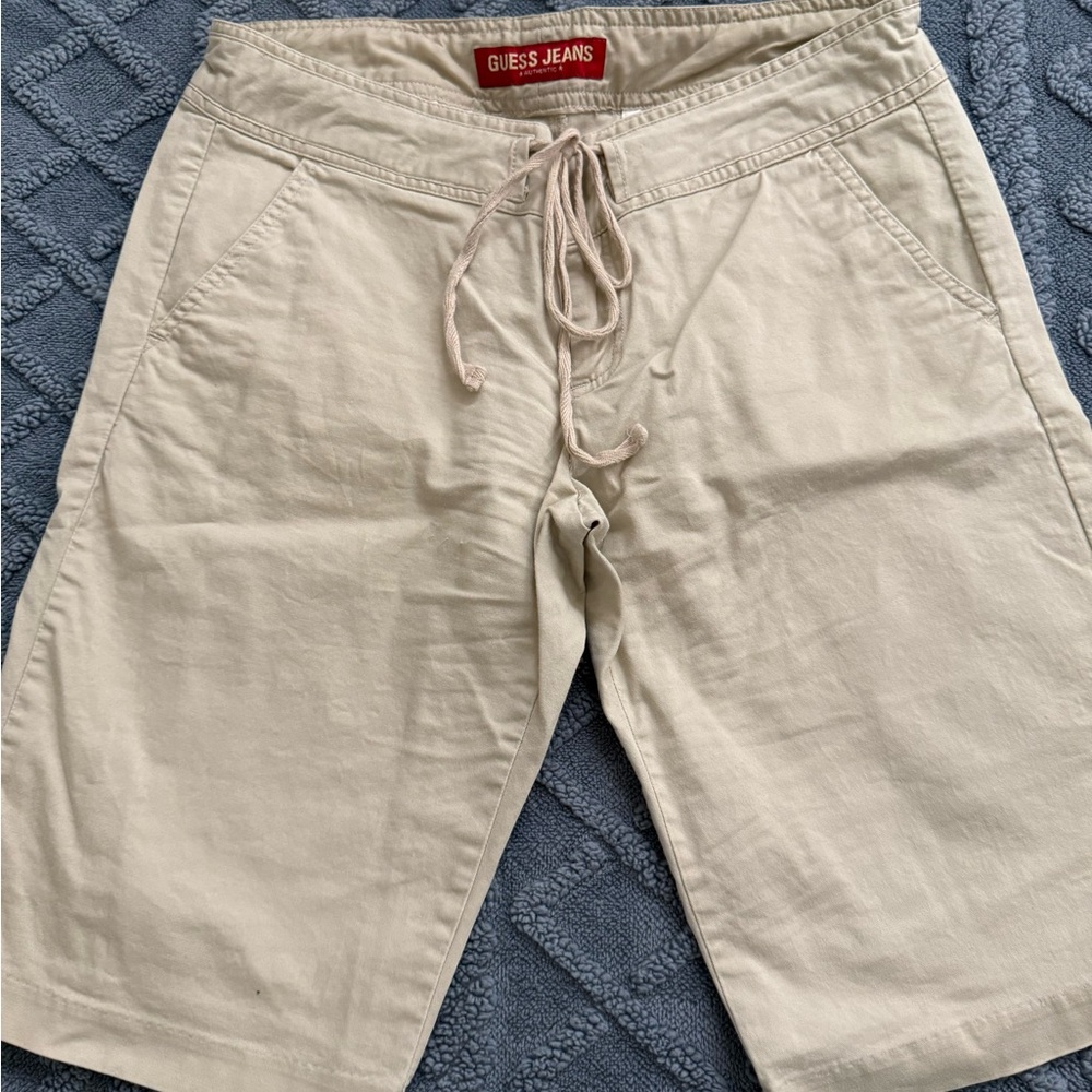 Guess beige shorts size 28